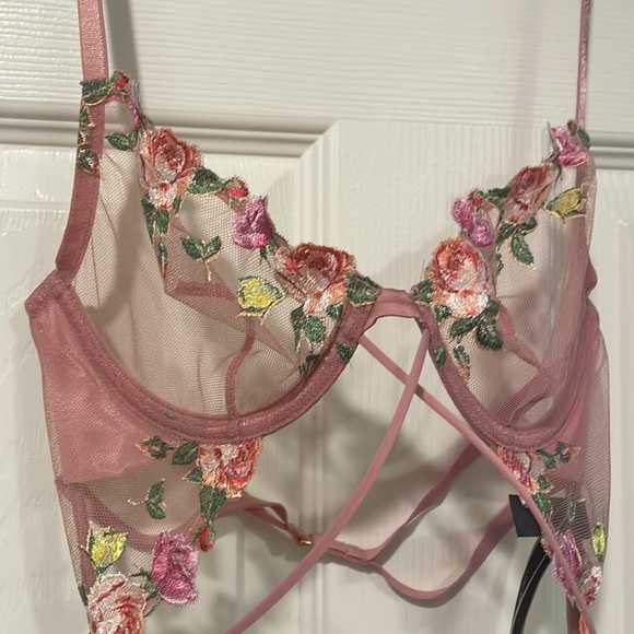 Victoria's Secret Pink Dusty Rose Floral Embroidered Strappy Teddy Lingerie - Picture 3 of 10